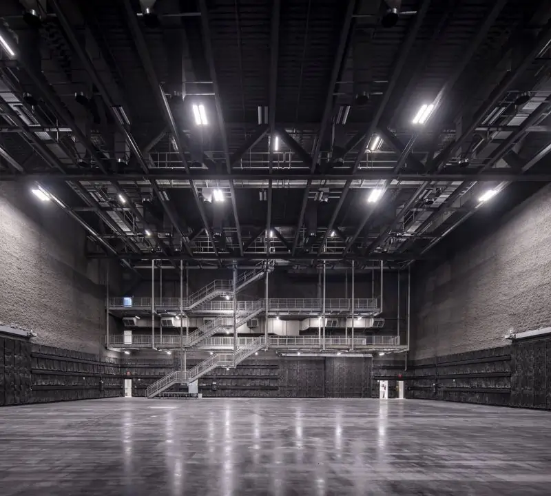 Large commercial facility - movie set 2